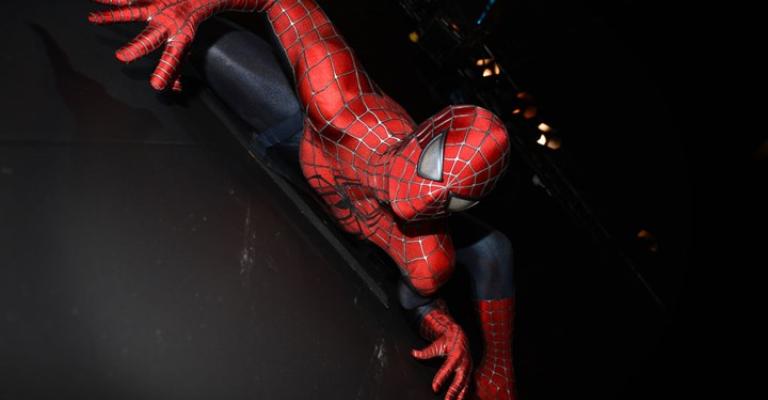 وفاة كاتب أفلام "سبايدر مان" عن 92 عاما