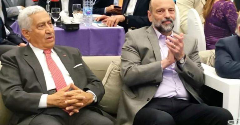 الرزاز: نؤكد على إيمان الحكومة بتمكين الصحافة والإعلام بالرقابة على أداء الحكومة الرزاز: نؤكد على إيمان الحكومة بتمكين الصحافة والإعلام بالرقابة على أداء الحكومة