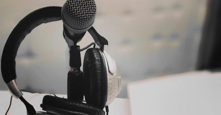 شمعة” كل ثلاثاء في برنامج طلة صبح على اثير راديو البلد”