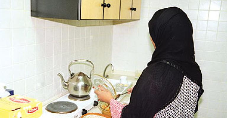 تنامي الاعتداء على العاملات الأجنبيات في الأردن تنامي الاعتداء على العاملات الأجنبيات في الأردن
