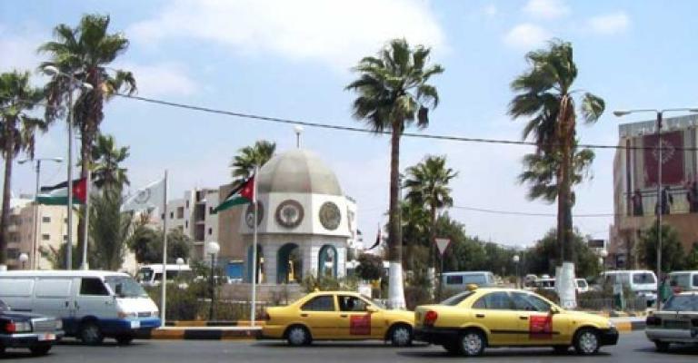 اعتداء على محلات ألبسة في اربد