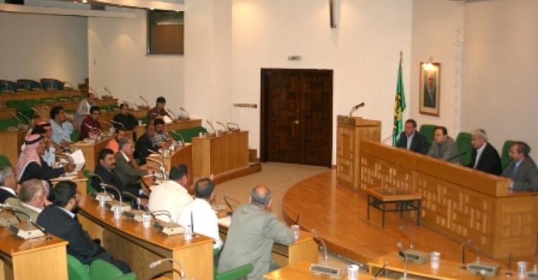 أعضاء الأمانة يؤجلون موافقتهم على إستراتجية النقل العام