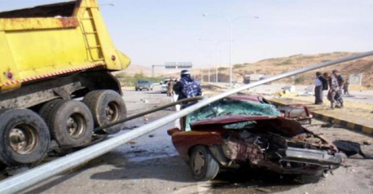 4 وفيات وتسع إصابات بحادث تصادم في الصفاوي