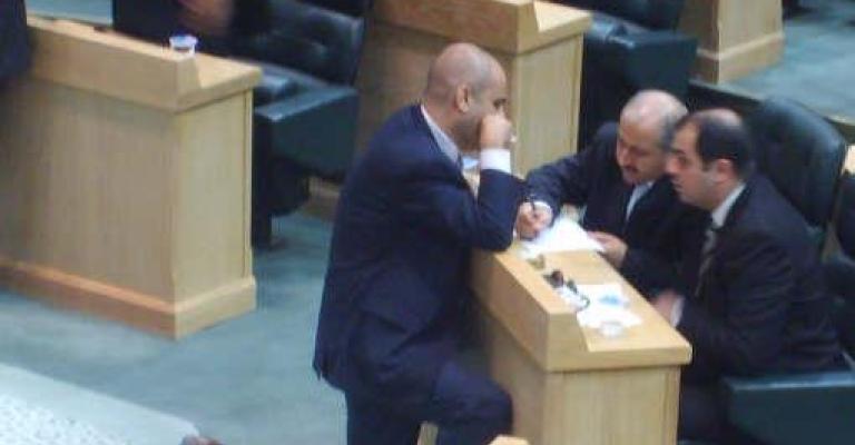 انتقادات للأوقاف والملاح يستغرب الاستهتار بأصحاب الجوازات المؤقتة
