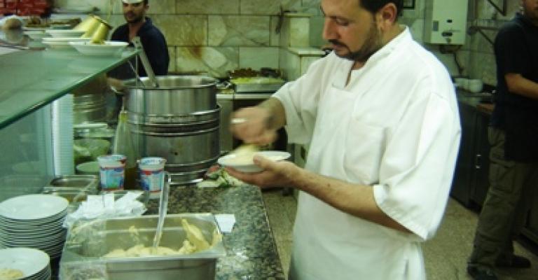 حملة لضبط المطاعم المتهربة من الضريبة