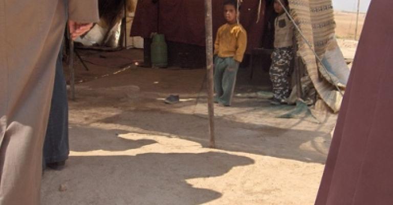انهيار سقف احد مساكن المكرمة الملكية لفقراء غور فيفا انهيار سقف احد مساكن المكرمة الملكية لفقراء غور فيفا