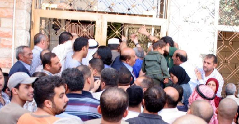 اعادة نصف اموال البورصات خلال شهرين