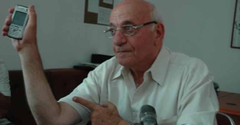الافراج عن جميع العمال المعتقلين الافراج عن جميع العمال المعتقلين