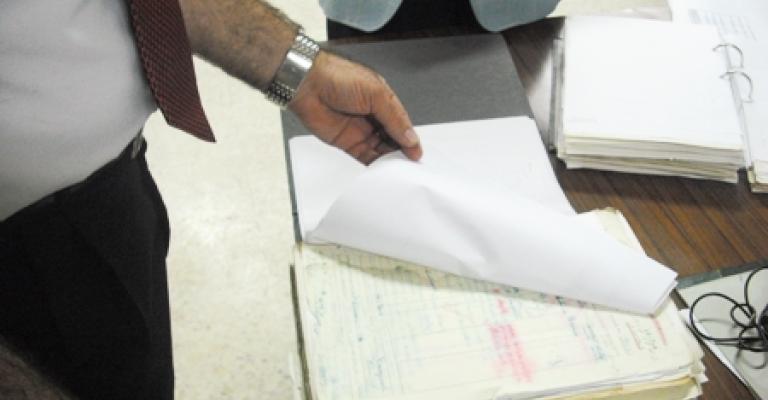 الاونروا تنجز حوسبة وثائق اللاجئين الكترونيا (فيديو)