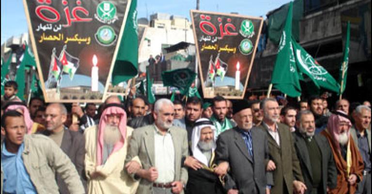المواقع تهتك ستر "الجماعة"