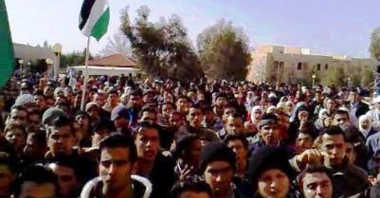 الجامعة الهاشمية تنذر عشرة طلاب