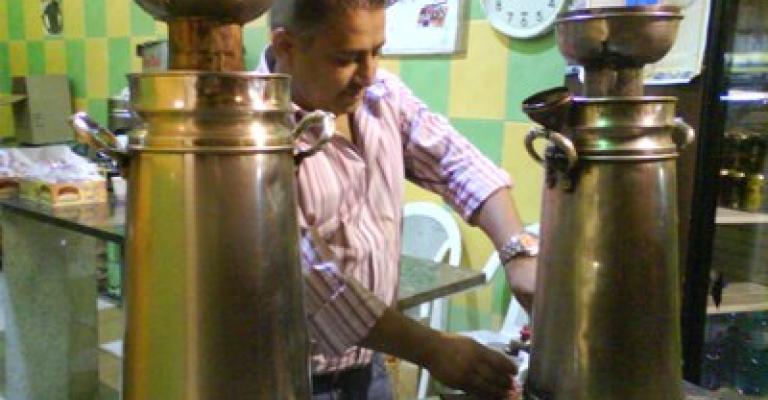 الأمانة تؤكد عدم منح رخص جديدة لمحلات بيع " القهوة السائلة " الأمانة تؤكد عدم منح رخص جديدة لمحلات بيع " القهوة السائلة "
