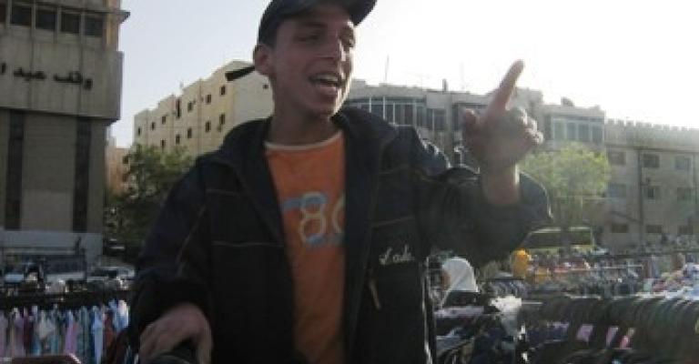 1000 عائلة تعيش على سوق العبدلي..( فيديو)