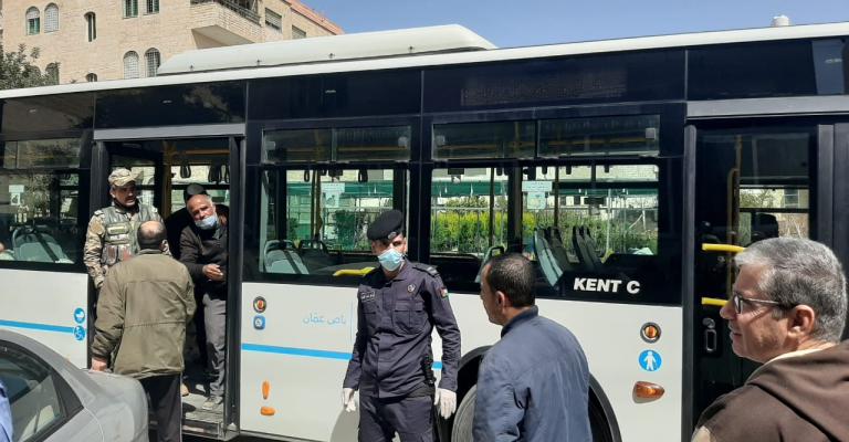 العمل جارٍ على حلِّ صعوبات توزيع الخبز العمل جارٍ على حلِّ صعوبات توزيع الخبز