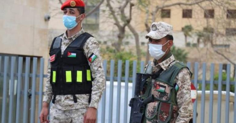 انتشار الجيش في شوارع العاصمة عمان اميركا تقارن نفسها بالأردن للتصدي للكورونا