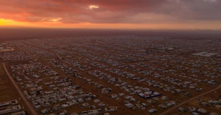 أزمة السوريين بين عجز خطة الاستجابة للأزمة السورية ووباء كورونا مخيم الزعتري للاجئين السوريين