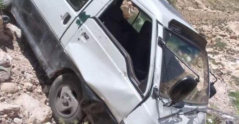 إلقاء مركبة في الوادي إلقاء مركبة في الوادي