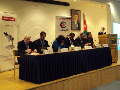 المحارمة يصف التجربة الحزبية بالفاشلة وأبو السكر يرجع ذلك إلى استئثار فئات بالسلطة