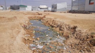 تراجع خدمات الصرف الصحي في "الزعتري" يؤثر على صحة اللاجئين