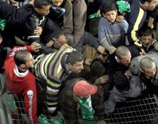 جماهير الوحدات تتهم الدرك باستخدام قوة غير مبررة..فيديو