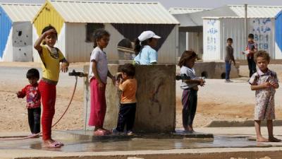 في مخيم الأزرق.. دورات مياه أم مكاره صحية!