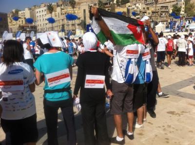 "الحرية للمعتقلين" في ماراثون عمان -صور