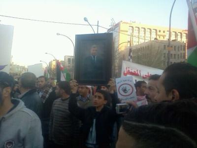 الامن يمنع شباب 24 آذار من العودة الى الدوار الامن يمنع شباب 24 آذار من العودة الى الدوار