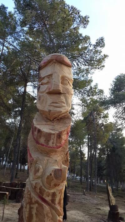 قطع رأس عمل فني بالأردنية بحجة انه "صنم" قطع رأس عمل فني بالأردنية بحجة انه "صنم"