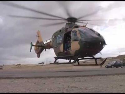 الجفر: طائرة عسكرية تنقذ عائلة حاصرتها مياه الأمطار الجفر: طائرة عسكرية تنقذ عائلة حاصرتها مياه الأمطار