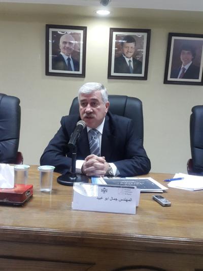 ندوة بالزرقاء تطالب بخطط تنموية لدعم البلديات المتأثرة باللجوء السوري