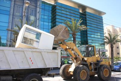 حملة لإزالة خدمة مواقف الاصطفاف المخالفة