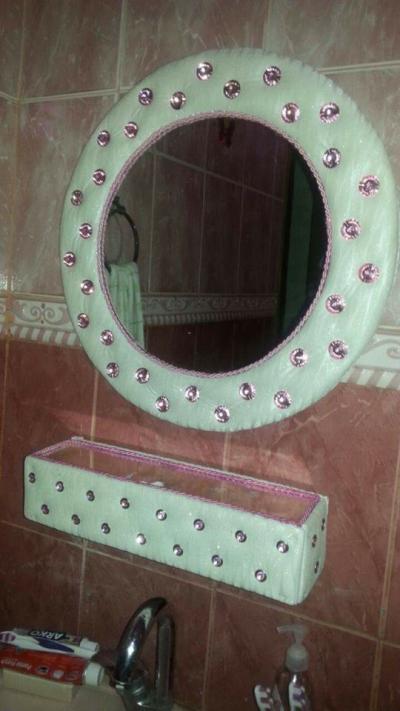 رندة شريم تعيد اكتشاف فن المشغولات الجلدية بالزرقاء