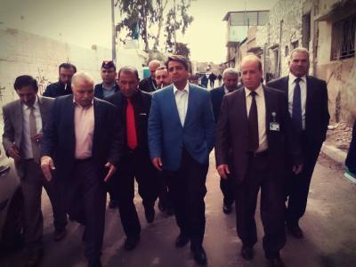 المحافظ يبحث احتياجات مخيمات الزرقاء