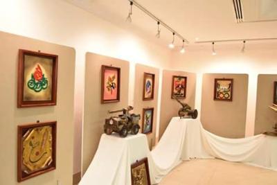 ابراهيم المجالي ينقل مهاراته في فن اعادة التدوير لطلبة "الهاشمية"