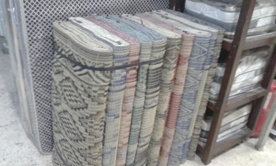 تردي المعيشة يعيد زرقاويين الى زمن "الحصيرة" تردي المعيشة يعيد زرقاويين الى زمن "الحصيرة"