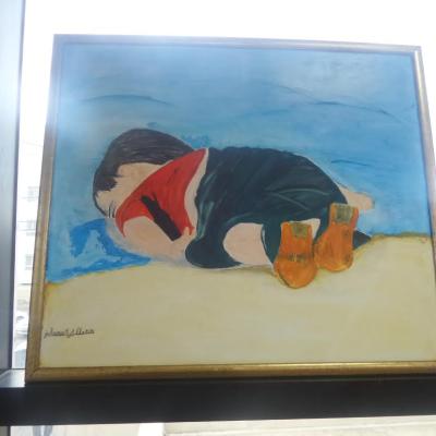 معرض تشكيلي لفنانين سوريين يرسم آمال وآلام اللاجئين