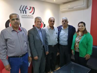 السائق في راديو البلد