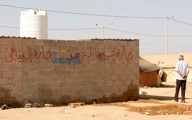 في مخيم الزعتري للاجئين السوريين، حارة نسيها الزمن وأخرى لليتامى- عدسة جمال نصرالله/ فيسبوك 