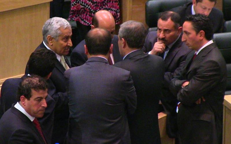 هل يتسبب توزير النواب بانشقاق الكتل النيابية ؟؟؟