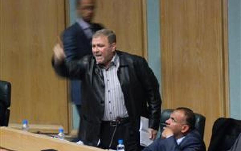 النائب عطية يسأل النسور عن وضع الفوسفات