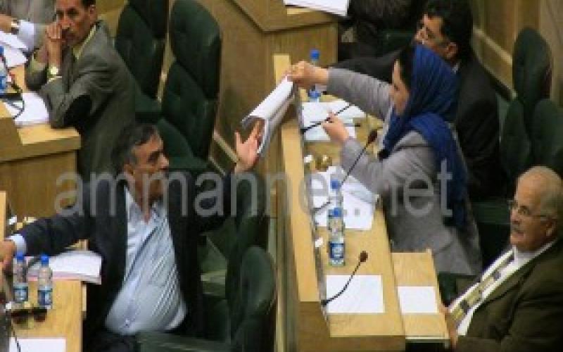 النواب يقرون مأسسة الكتل النيابية- فيديو