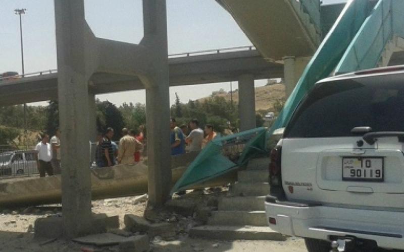 سقوط أجزاء من جسر قرب نزول عين غزال