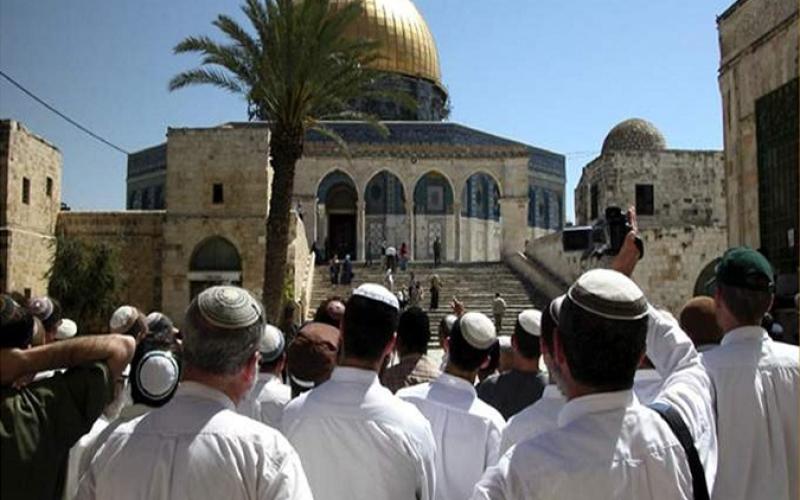 متطرفون يقتحمون المسجد الاقصى