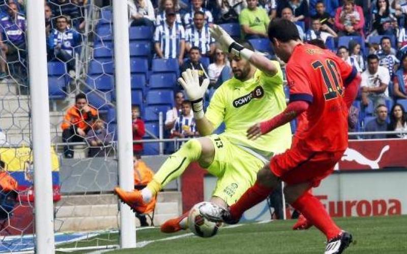 نيمار وميسي يقودان البرشا لفوز ثمين على إسبانيول