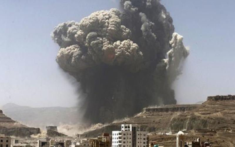 "تقدم" الحوثيين في قلب عدن والسعودية تكثف غاراتها