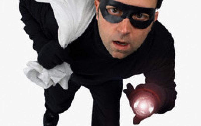 القبض على المتورطين في سرقة محكمة بلدية الكرك 