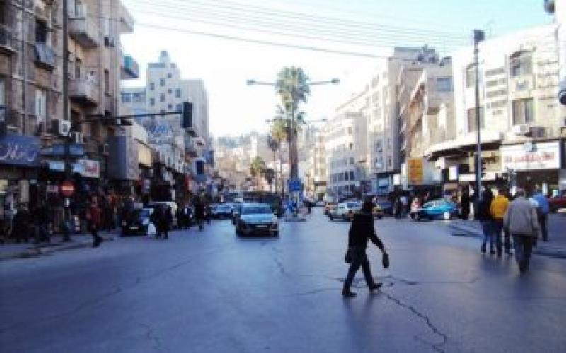 أمانة عمان تنفق 15 مليون دينارا الأرصفة 