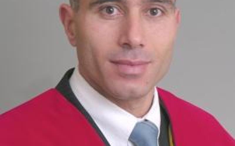 د.مصطفى القيسي أستاذ مشارك...مبروك