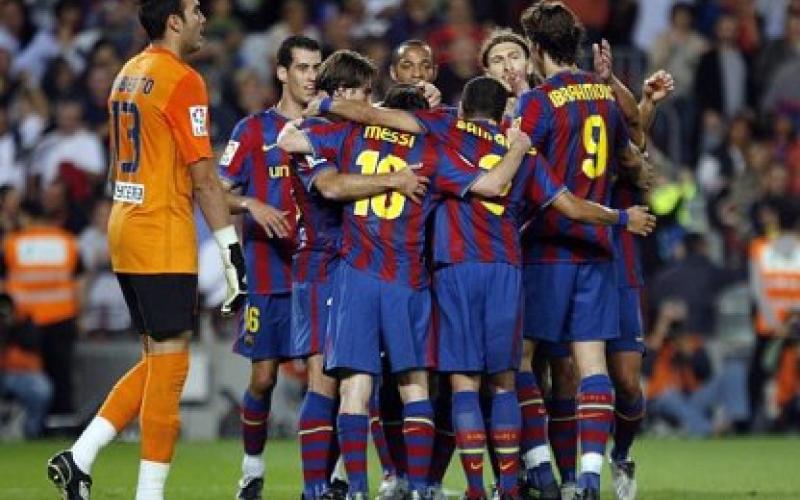 البرشا يبقى في الصدارة بعد فوزه بثلاثية