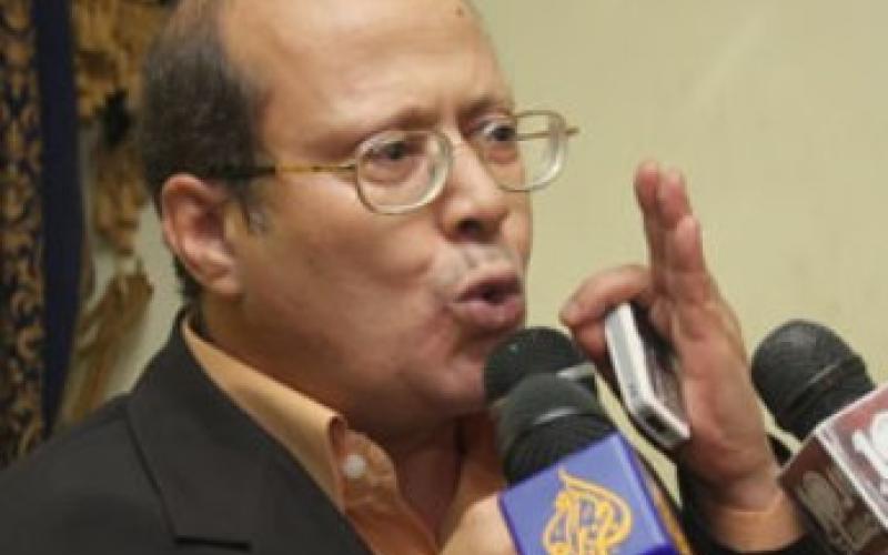 احتجاز الناشط عبد الحليم قنديل لساعات في مطار عمّان